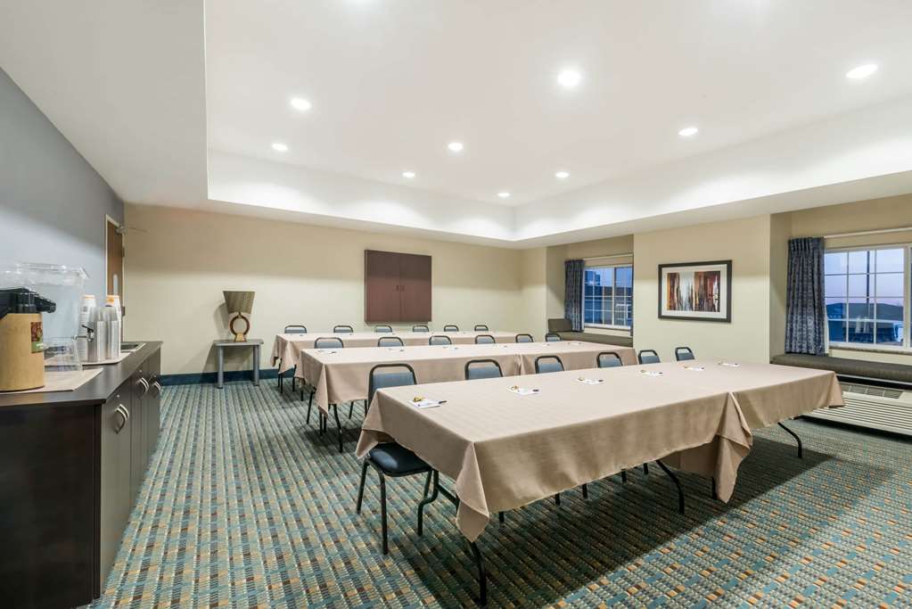 Microtel Inn & Suites by Wyndham Stanley - photo 13