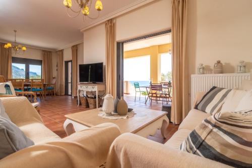 Marika Seaside Villa — 4-Star Luxury Hotel in Sami, Greece