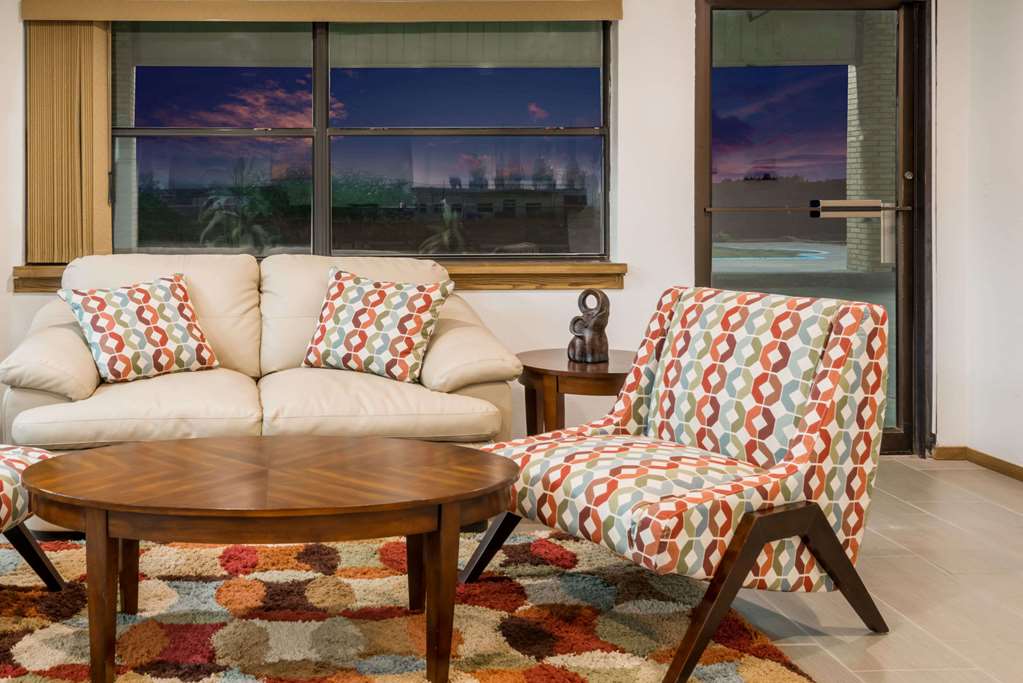 Knights Inn Slaton - photo 4