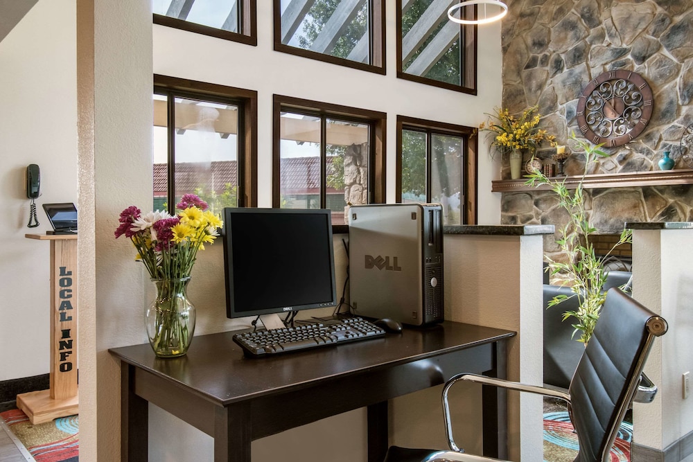 Quality Inn Bloomsburg - photo 39