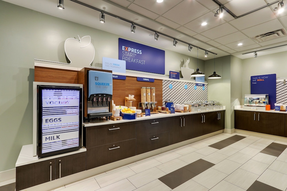 Holiday Inn Express & Suites Saugerties Hudson Valley by IHG - photo 47