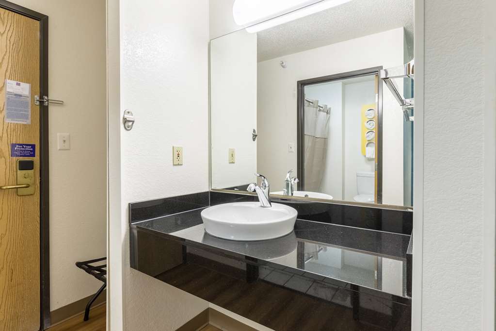 Motel 6 Indianapolis IN Southport - photo 21