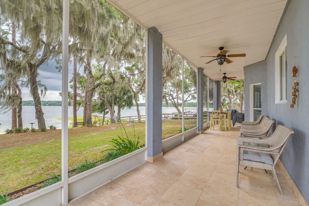 Private Beach at Lakefront Summerfield Getaway — 4-Star Luxury Hotel in Summerfield, United States