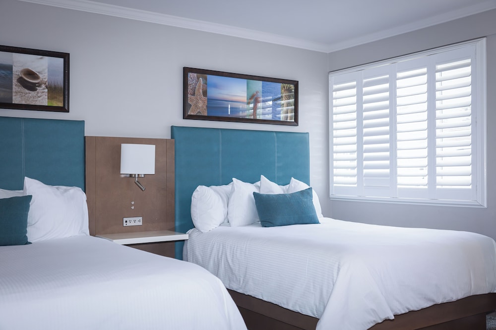 Marina Beach Motel - photo 30