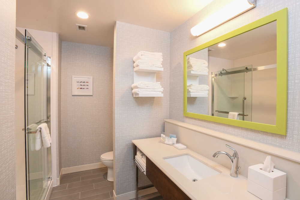 Hampton Inn & Suites Cincinnati Liberty Township - photo 40