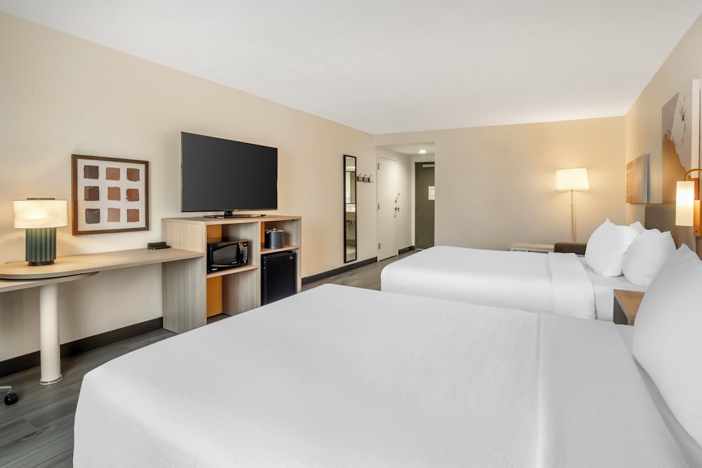 Spark by Hilton Kannapolis - photo 13