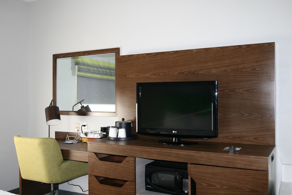 Hampton Inn Clarion - photo 4