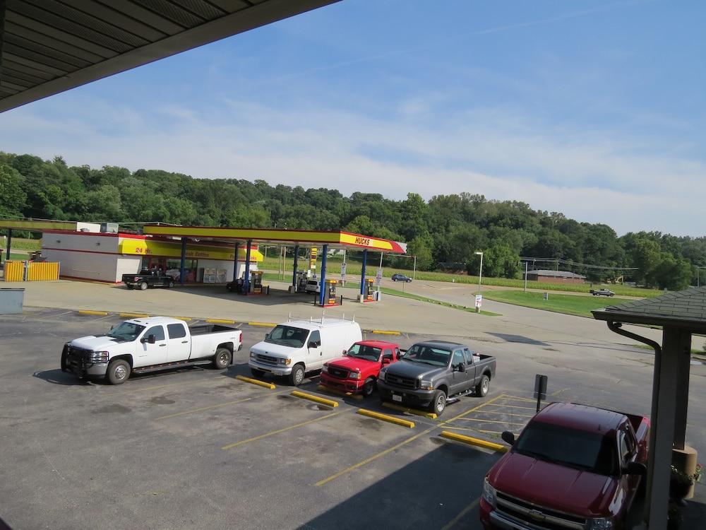 First Western Inn Caseyville - photo 39
