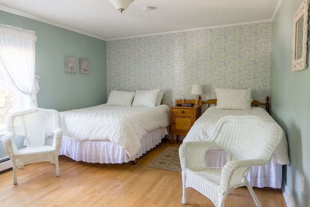 Kindred Spirits Inn & Cottages — Kensington — photo 5