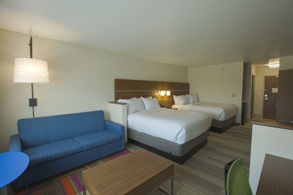 Holiday Inn Express & Suites Boise Airport by IHG - photo 4