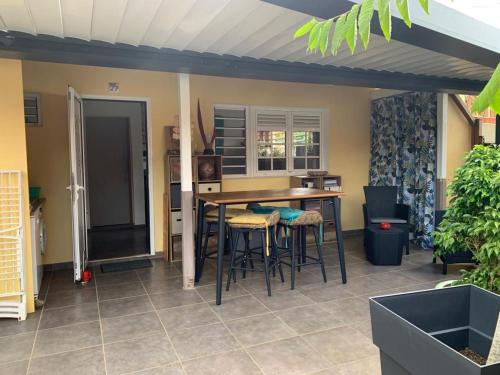 Studioloc'Martinique — 4-Star Luxury Hotel in Les Trois-Ilets, Martinique