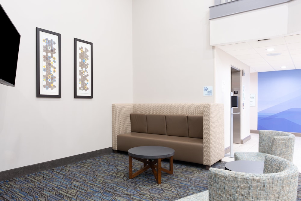 Holiday Inn Express Hotel & Suites Morehead Cty by IHG - photo 42