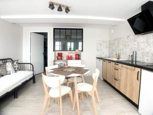 Les Clematites de Saint Aignan 4p 7 Min du Zoo in Saint-Aignan, France