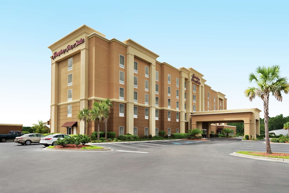 Hampton Inn & Suites Brunswick - featured photo