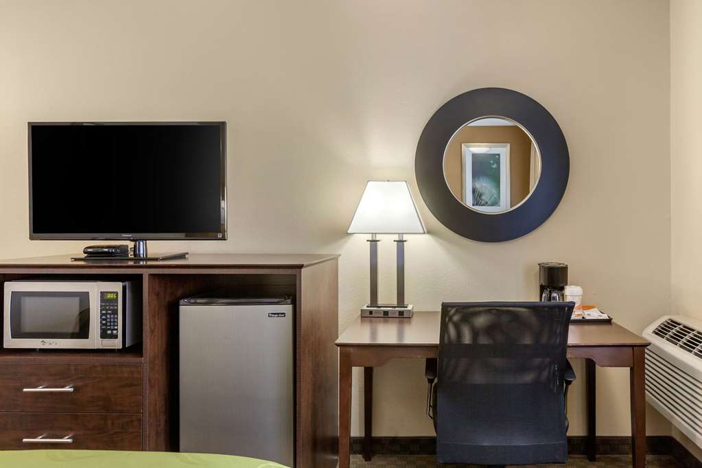 Quality Inn Ontario - photo 12