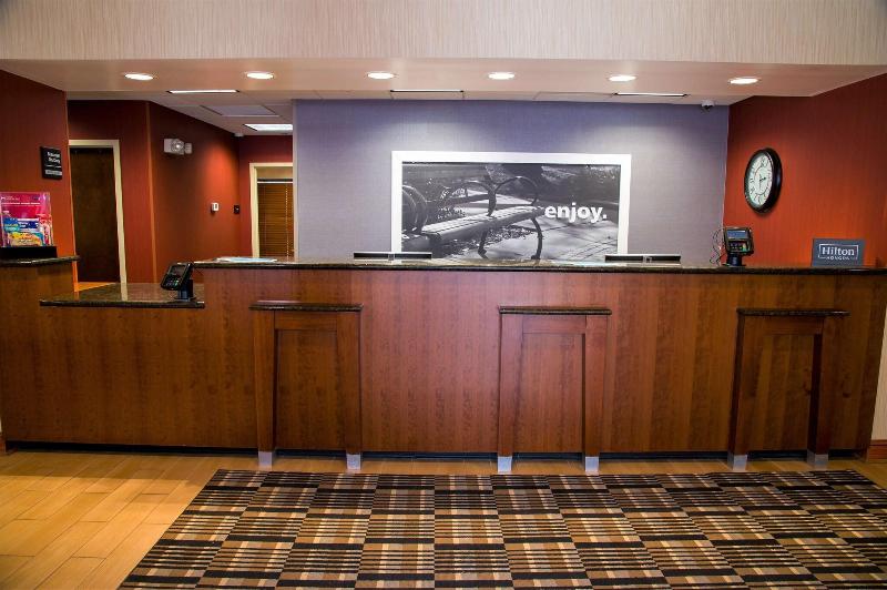 Hampton Inn Lewisburg - photo 10