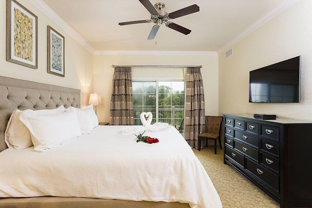 Modern Furniture in Reunion Resort 3 Br condo by RedAwning - photo 3