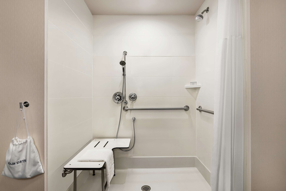 Hampton Inn & Suites Mount Joy Lancaster West - photo 21
