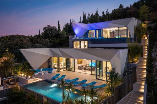 Luxury Villa Korcula Diamond — 4-Star Luxury Hotel in Zrnovo, Croatia