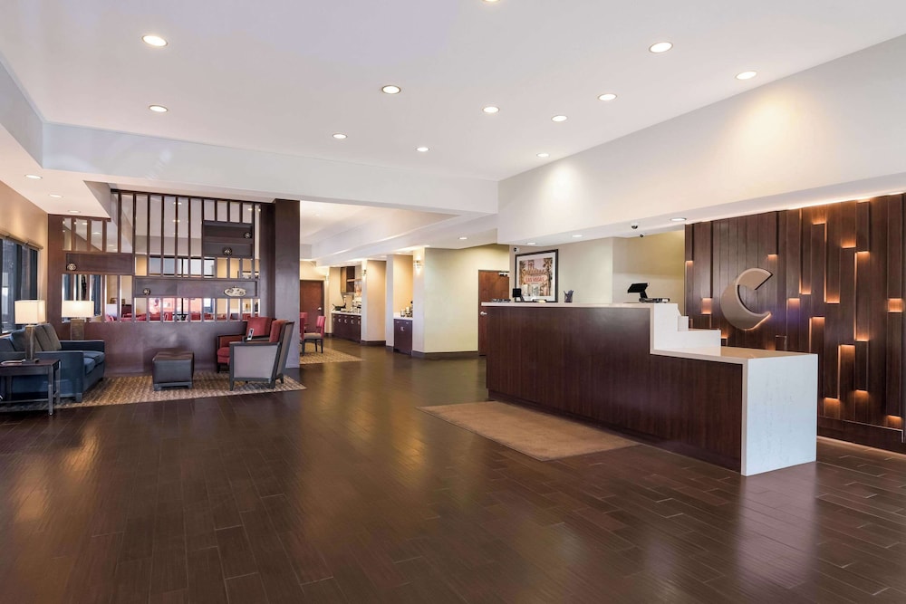 Comfort Inn & Suites Las Vegas Nellis - photo 2