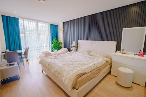 Ấm Êm Homestay — 5-Star Luxury Hotel in Hanoi, Vietnam