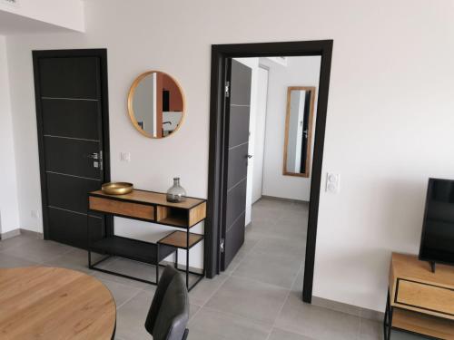 Domaine d'Arca Flaubert 12 4 pers étage 1 — 4-Star Luxury Hotel in Porto-Vecchio, France