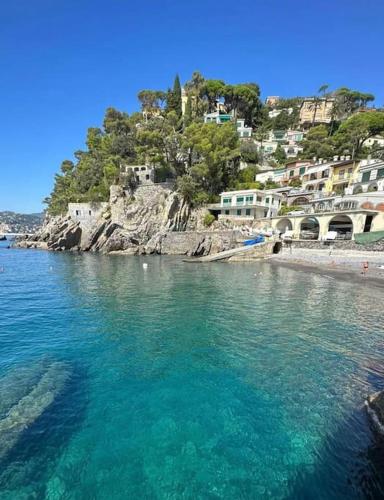 Marina di Bardi Silvia's Beach house — 4-Star Luxury Hotel in Zoagli, Italy