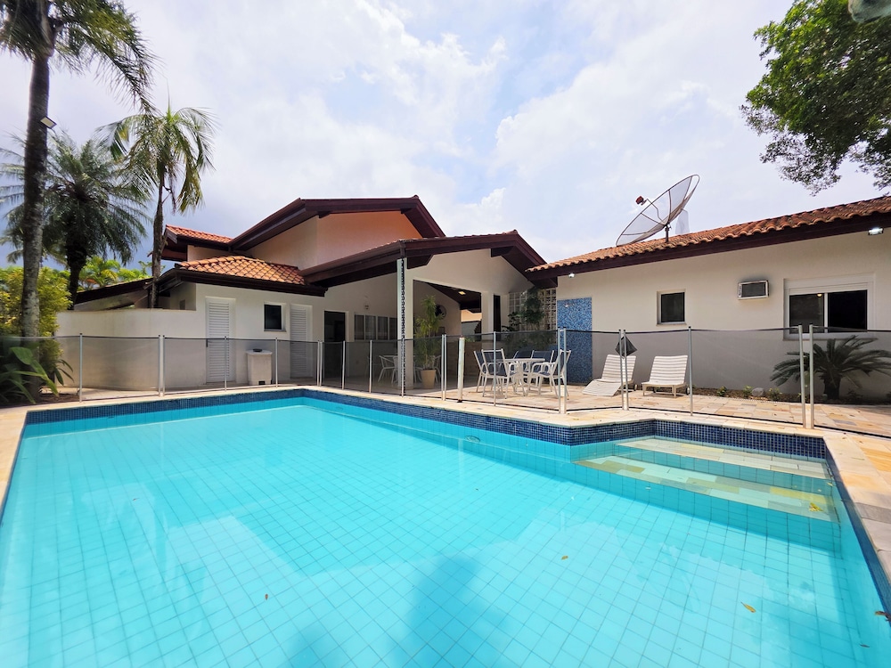 Casa confortável e aconchegante na Riviera de São Lourenço — 4-Star Luxury Hotel in Bertioga, Brasil