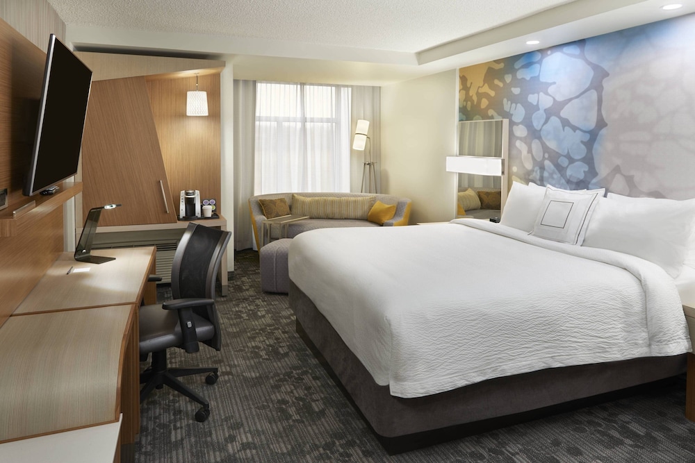 Courtyard by Marriott Oshawa — hotel in Oshawa