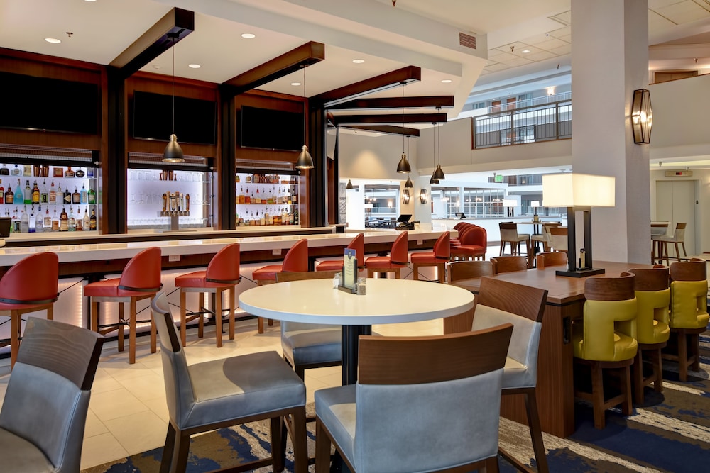 Embassy Suites by Hilton Omaha Downtown Old Market - photo 46
