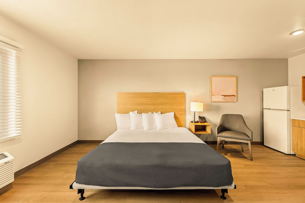 LivAway Suites SLC West Jordan - photo 18