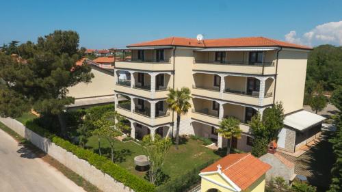 Villa Julia — 4-Star Luxury Hotel in None, Croatia