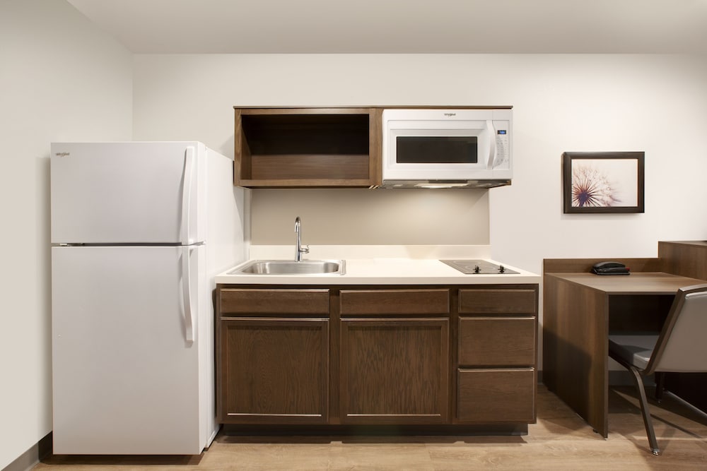 WoodSpring Suites Charlotte University Research Park - photo 11