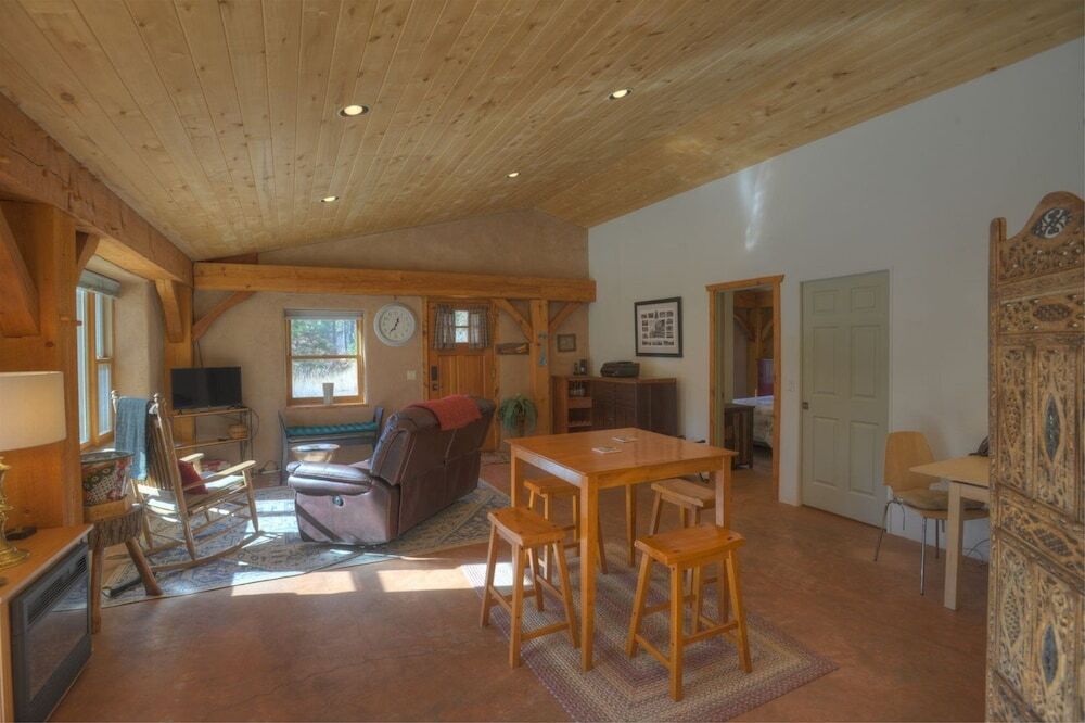 Pine Meadow Cabin 160 Sierra Circle — 4-Star Luxury Hotel in Durango, United States