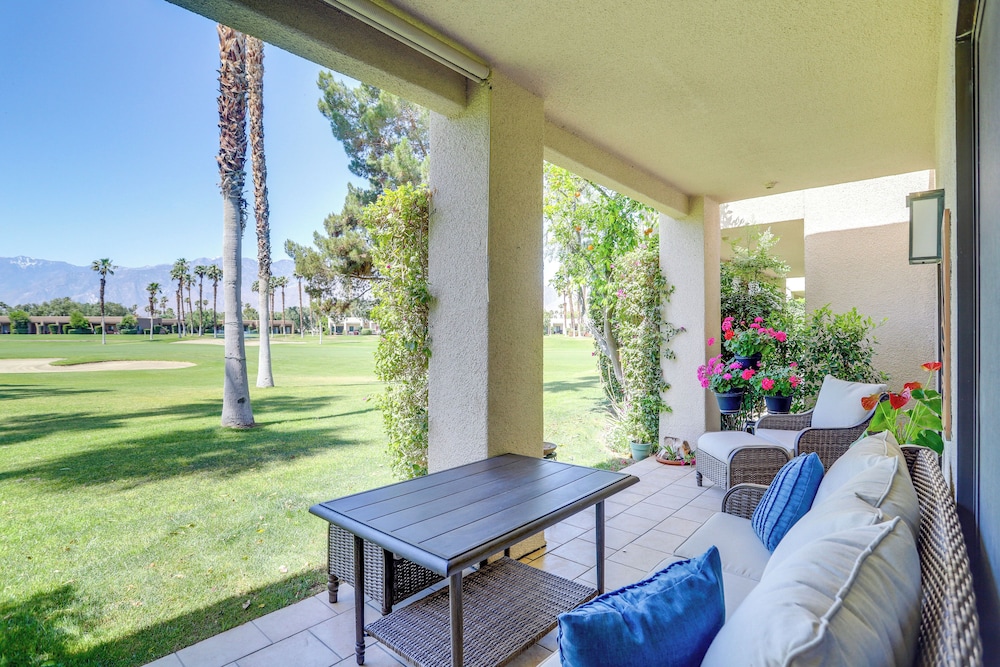 Resort Pools and Golf Palm Springs Condo — hotel in Cathedral City