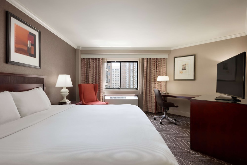 Hilton Arlington - photo 12