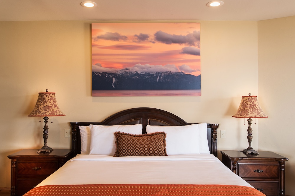 Mourelatos Lakeshore Resort - photo 19