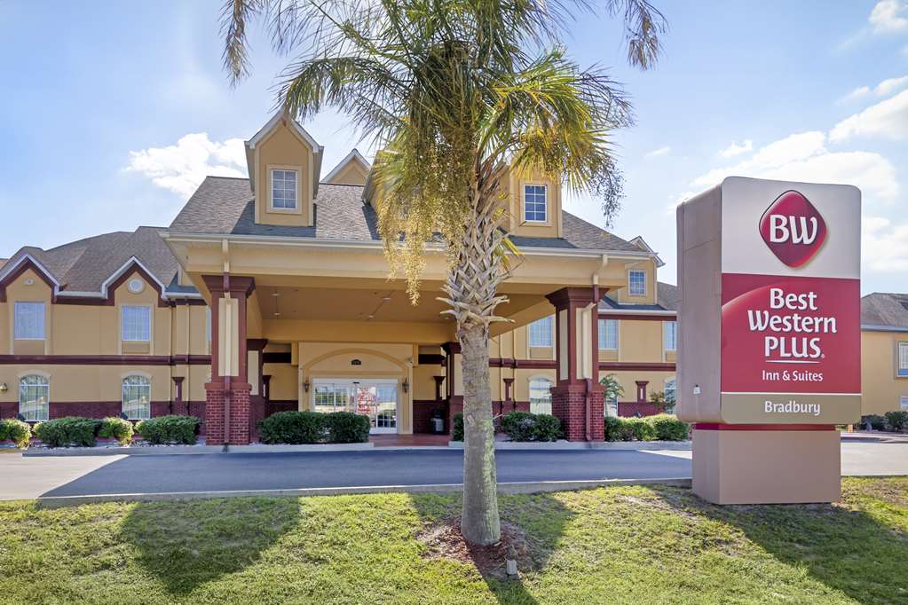 Best Western Plus Bradbury Inn & Suites - photo 11