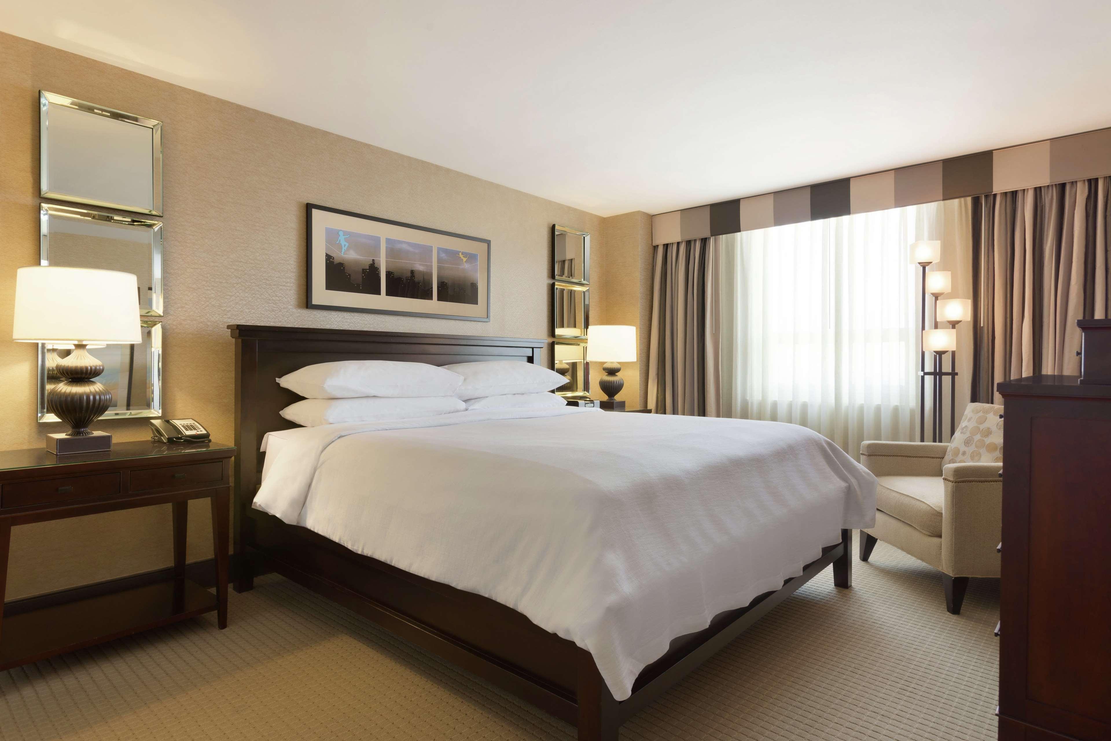 Embassy Suites by Hilton Baltimore Inner Harbor - photo 10