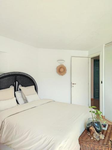 Superbe appartement avec Jardin — 4-Star Luxury Hotel in Villeneuve-Loubet, France