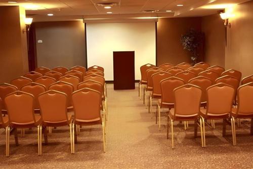 Garden Plaza Hotel - photo 14