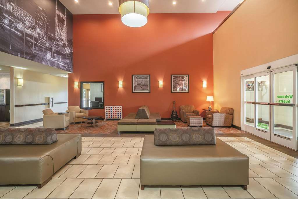 La Quinta Inn & Suites by Wyndham Smyrna TN Nashville - photo 3