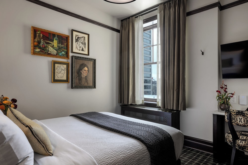 The Avery Hotel - photo 2