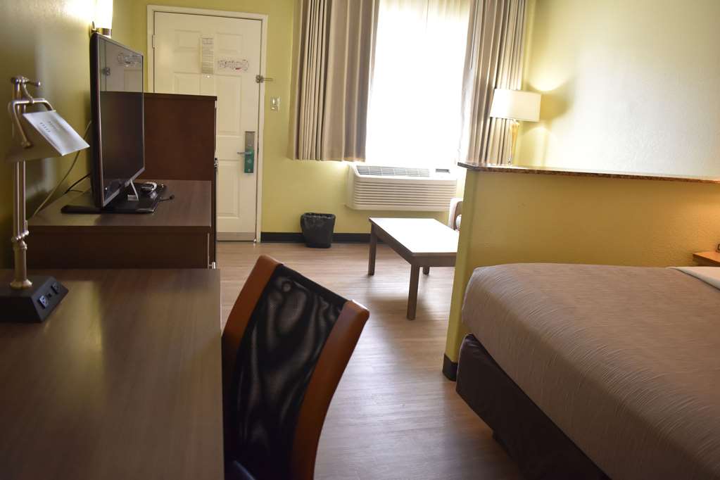 Quality Inn & Suites Gallup I 40 Exit 20 - photo 49