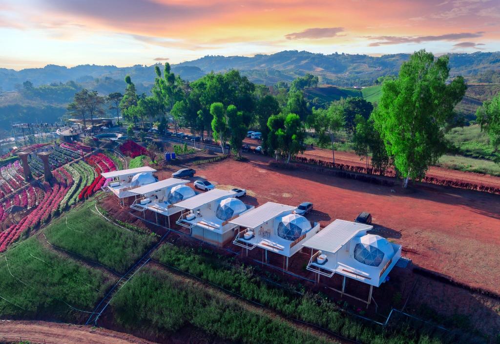 Khaokho flower camp — 5-Star Luxury Hotel in Khao Kho, Thailand