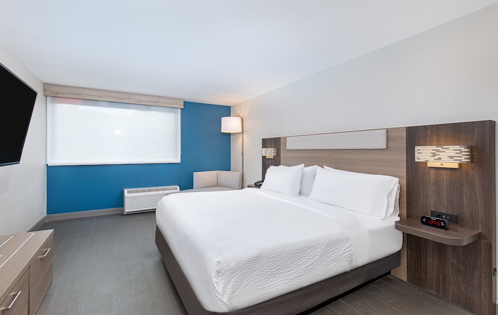 Holiday Inn Express Atlanta Airport North by IHG - photo 11
