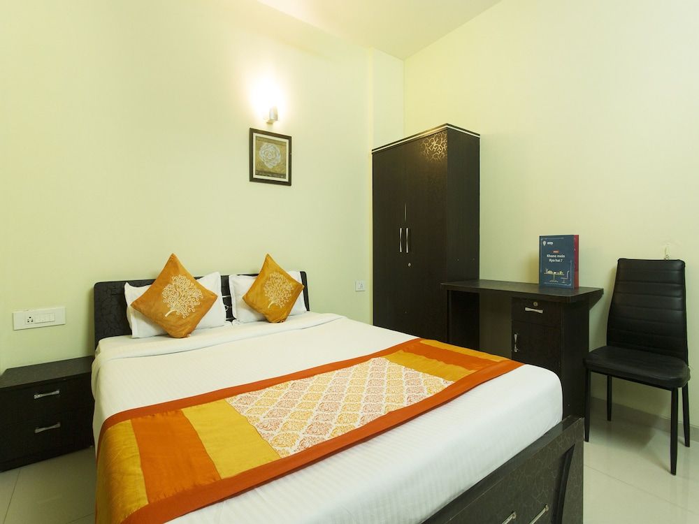 Oyo 10221 Hotel E Serai - last minute hotel in Pune