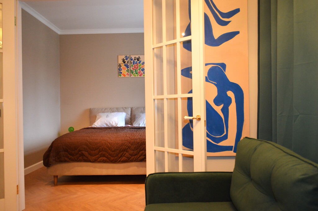 Matisse on the Street of Peace