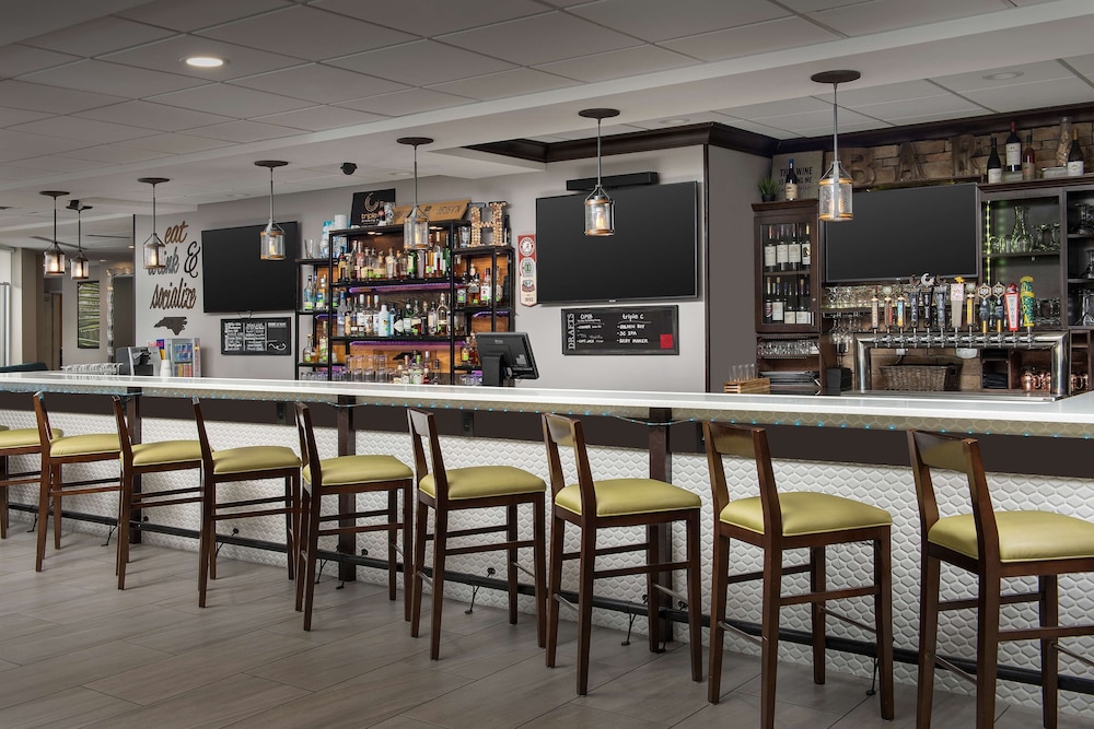 Hilton Garden Inn Charlotte Mooresville - photo 29