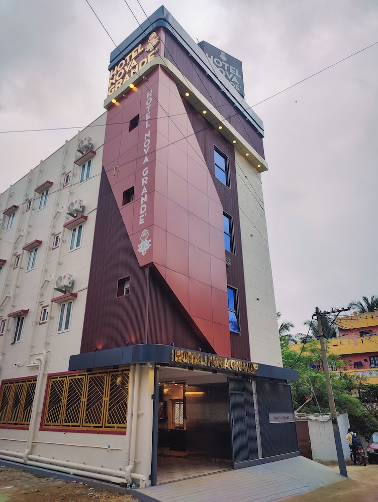 Nova Grande' - carbon neutral hotel in Hosur